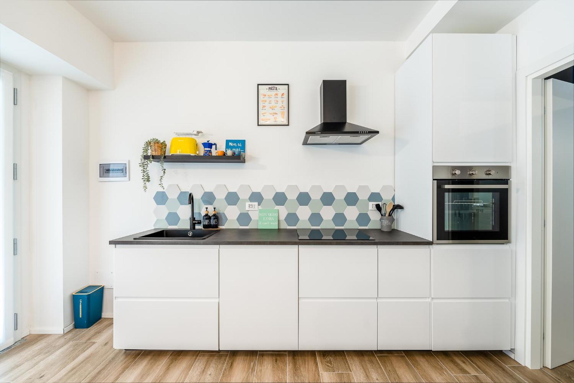 2 Bedroom Gem Next To Central Station With Ac * Milán